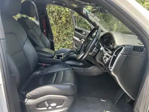 Porsche Cayenne Platinum Edition AWD 2018 White