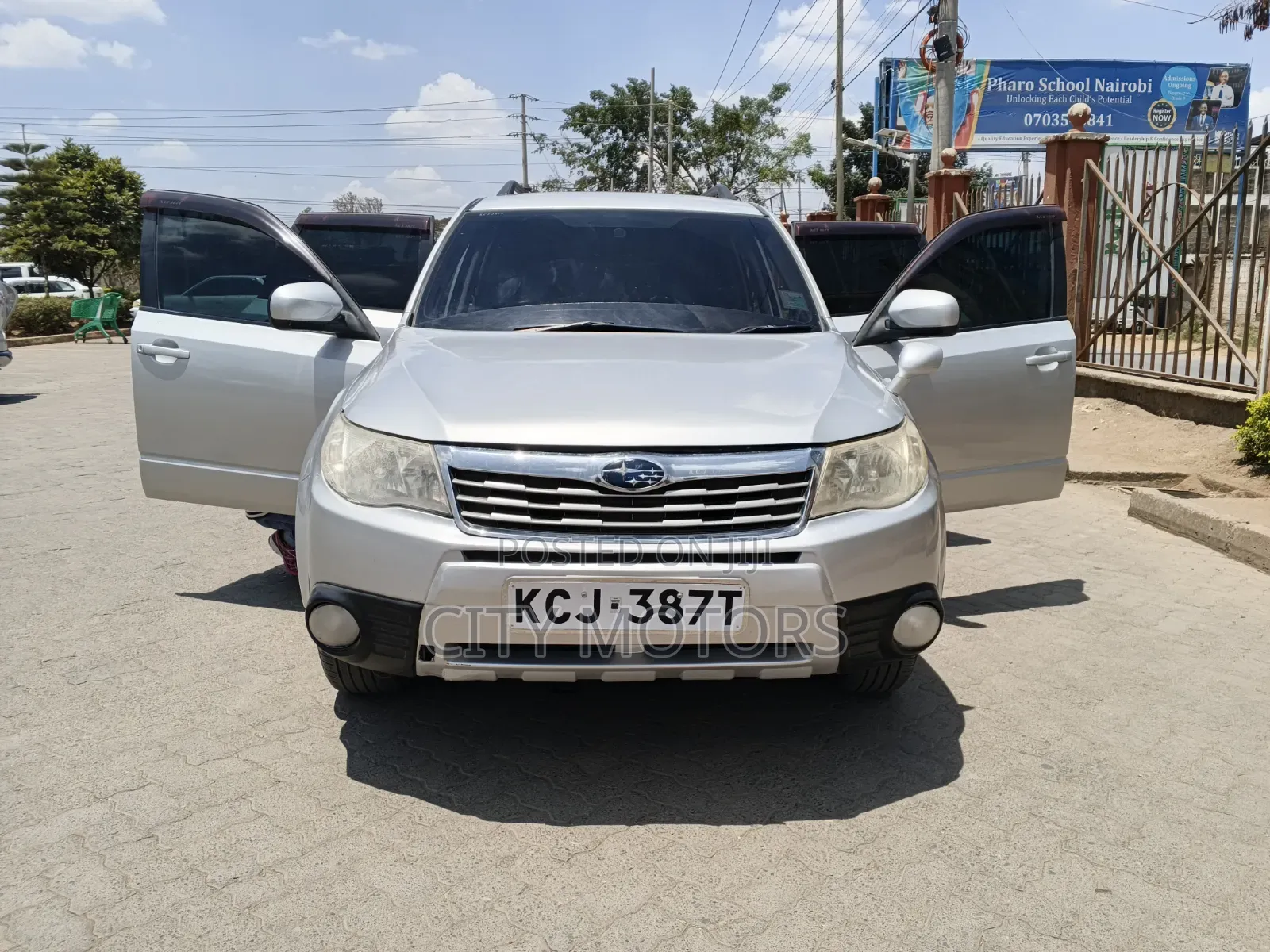 Subaru Forester 2010 Silver