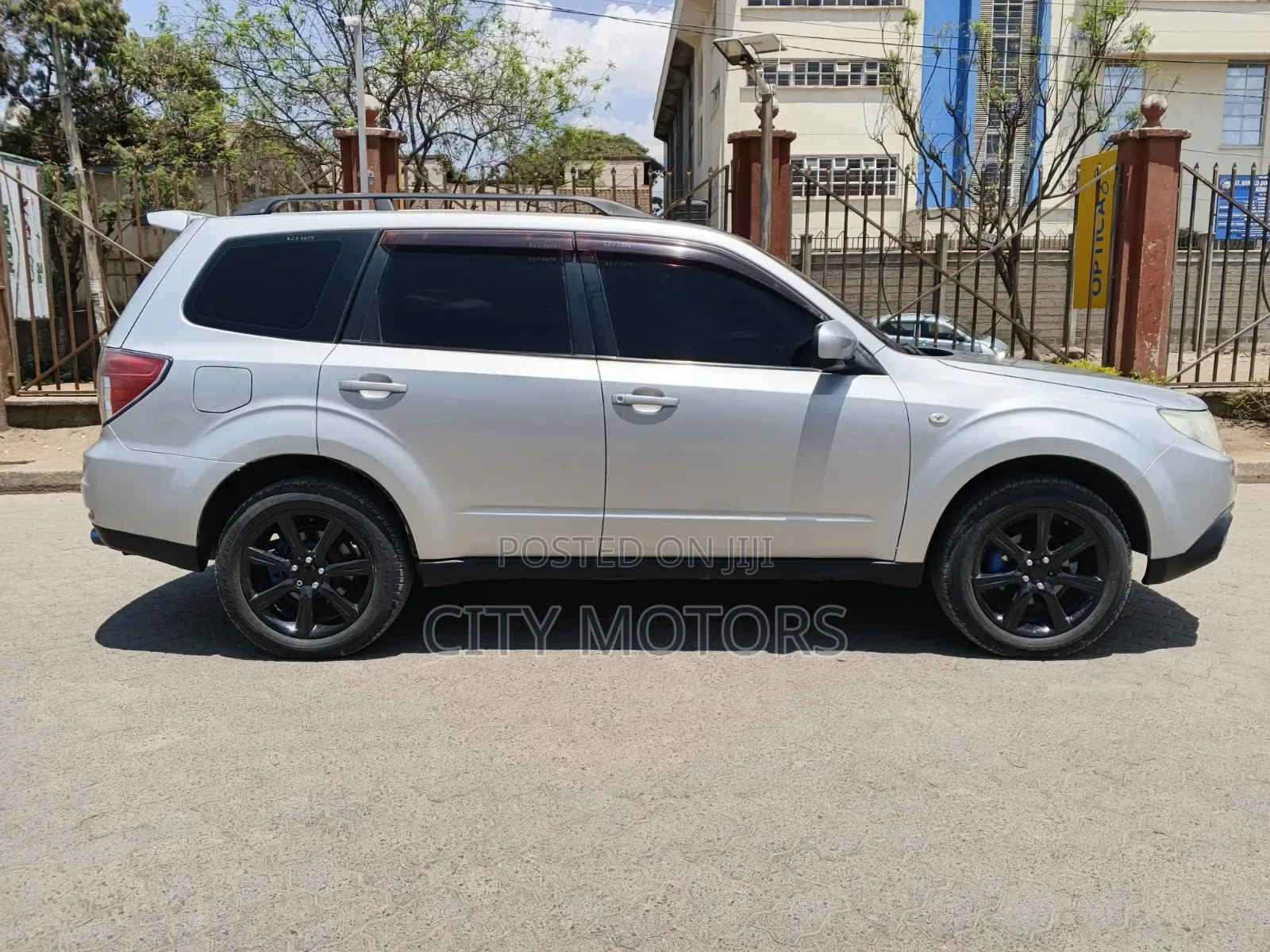 Subaru Forester 2010 Silver