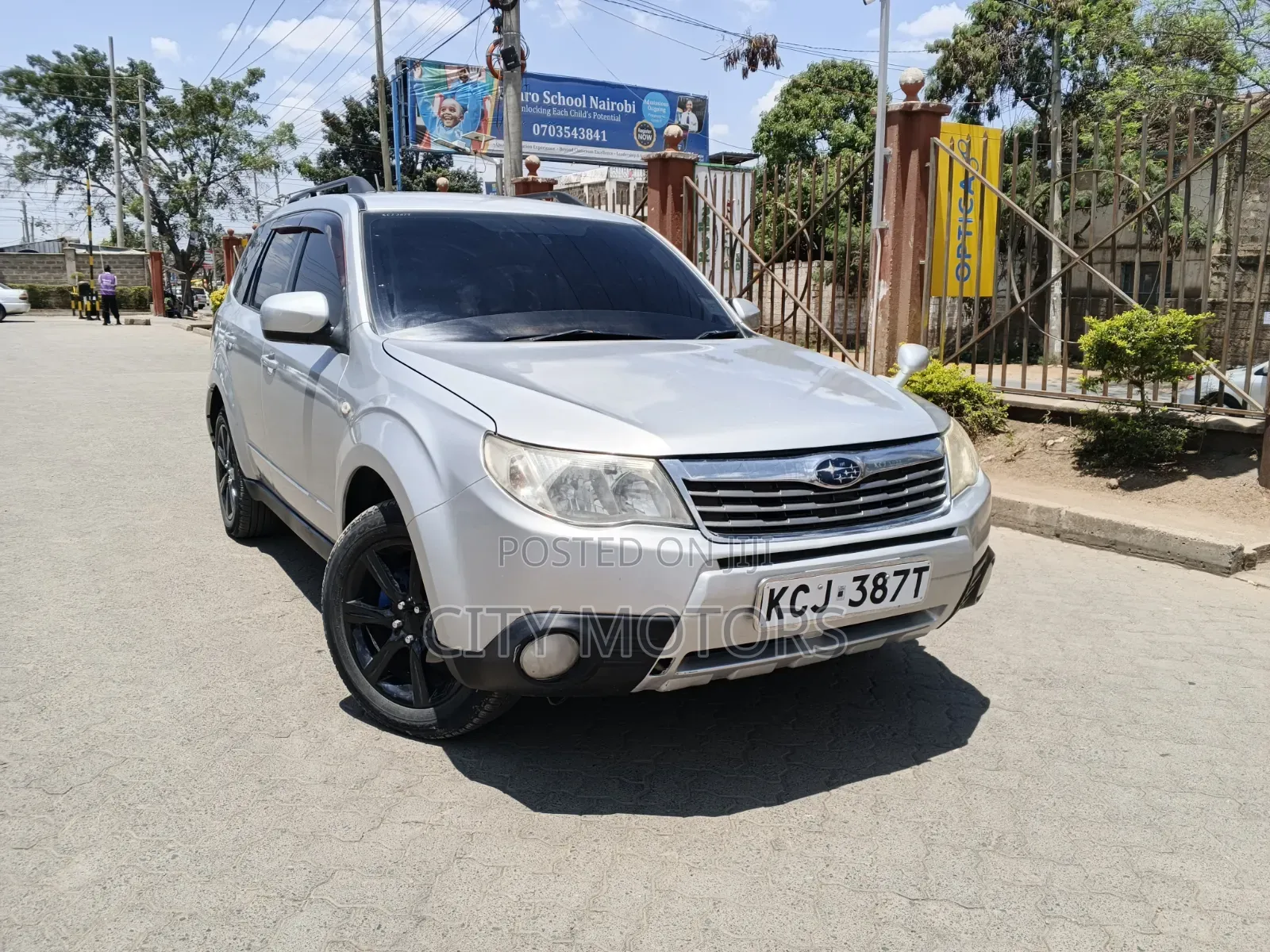 Subaru Forester 2010 Silver