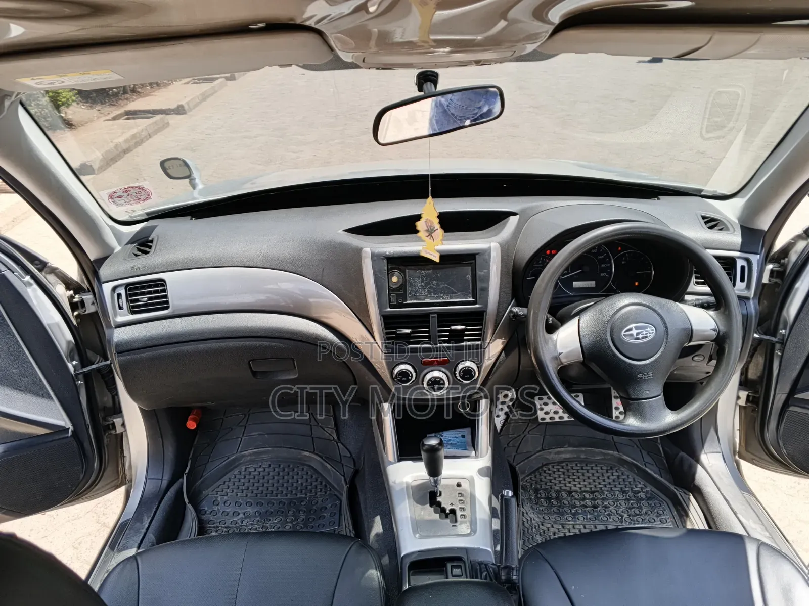 Subaru Forester 2010 Silver