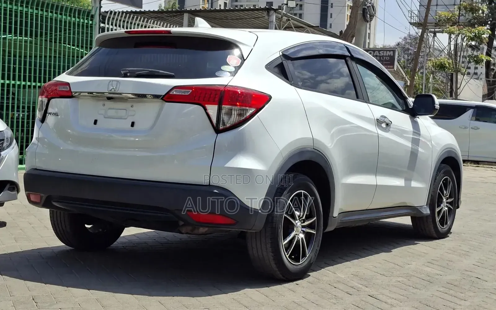 Honda Vezel 1.5 2WD 2019 Silver
