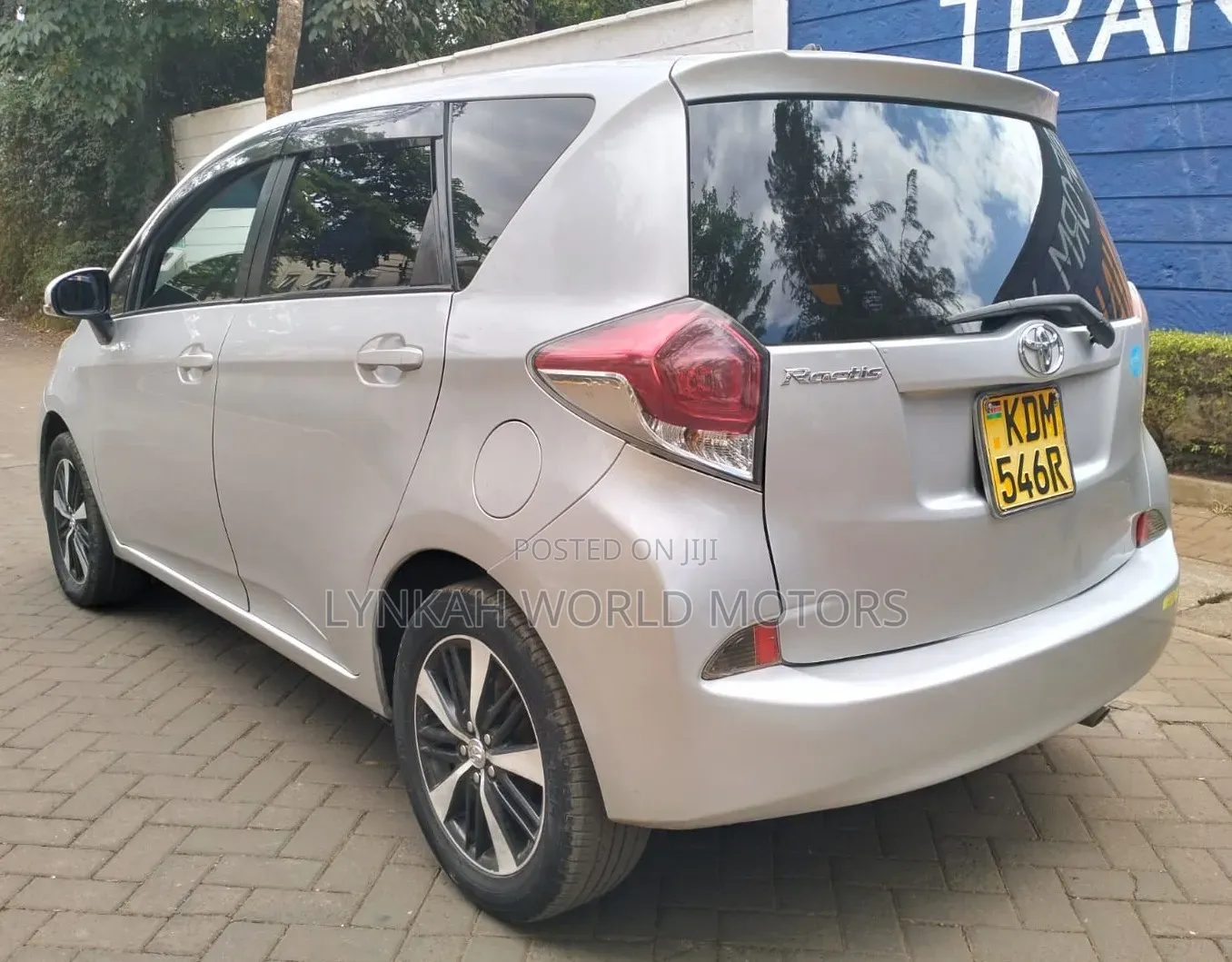 Toyota Ractis 2014 Silver