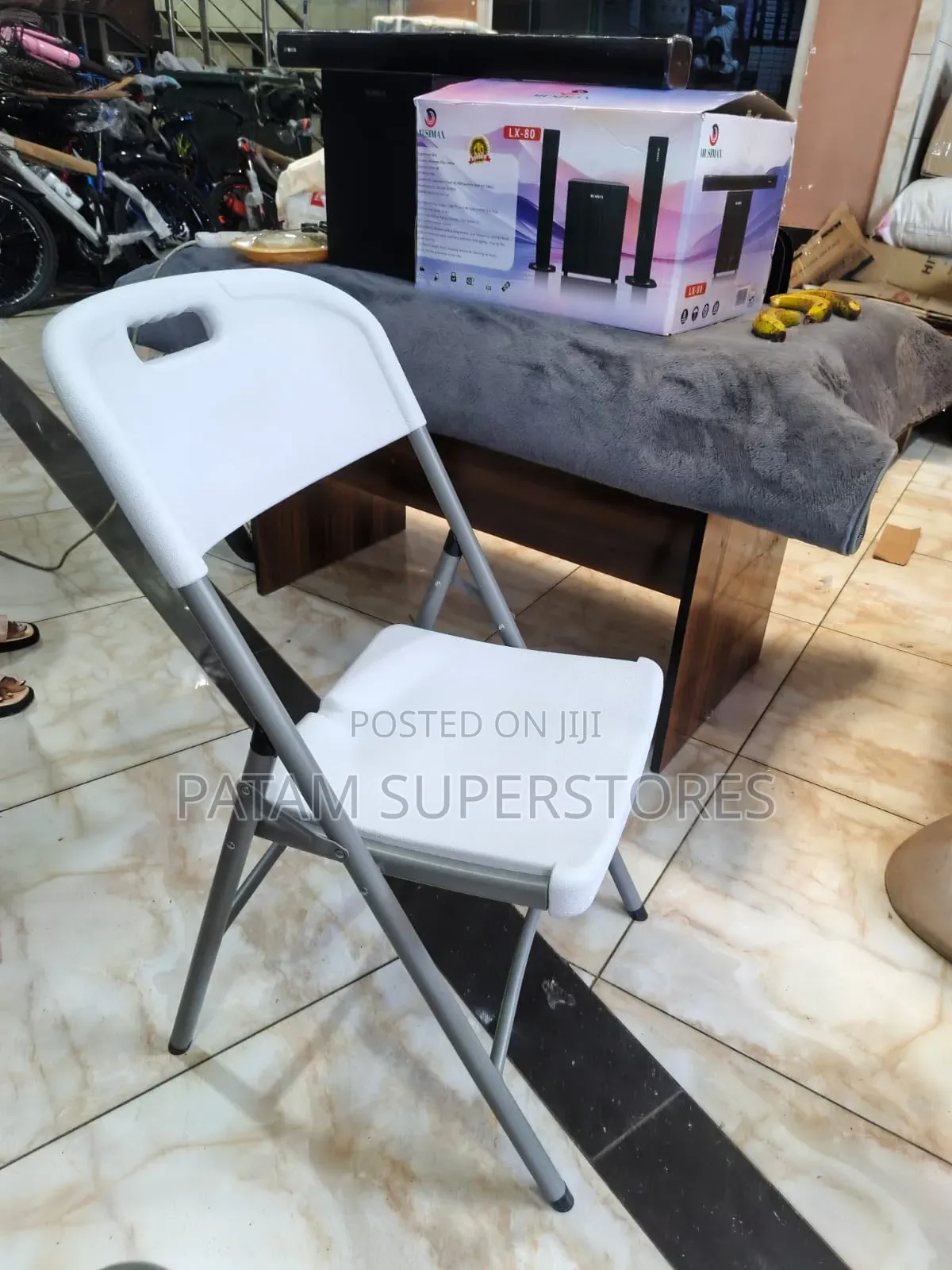 Foldable Comfy White Chair