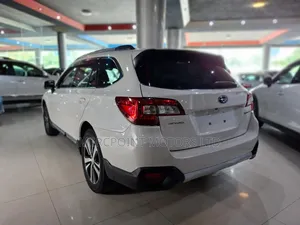Subaru Outback 2019 White