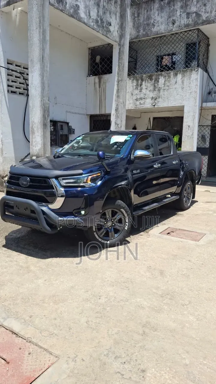 Toyota Hilux 2020 Black