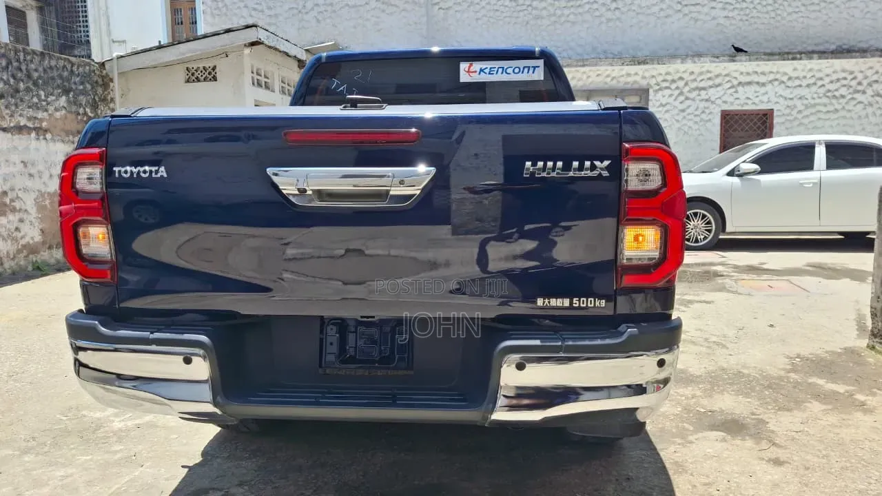 Toyota Hilux 2020 Black