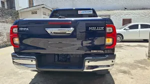 Toyota Hilux 2020 Black