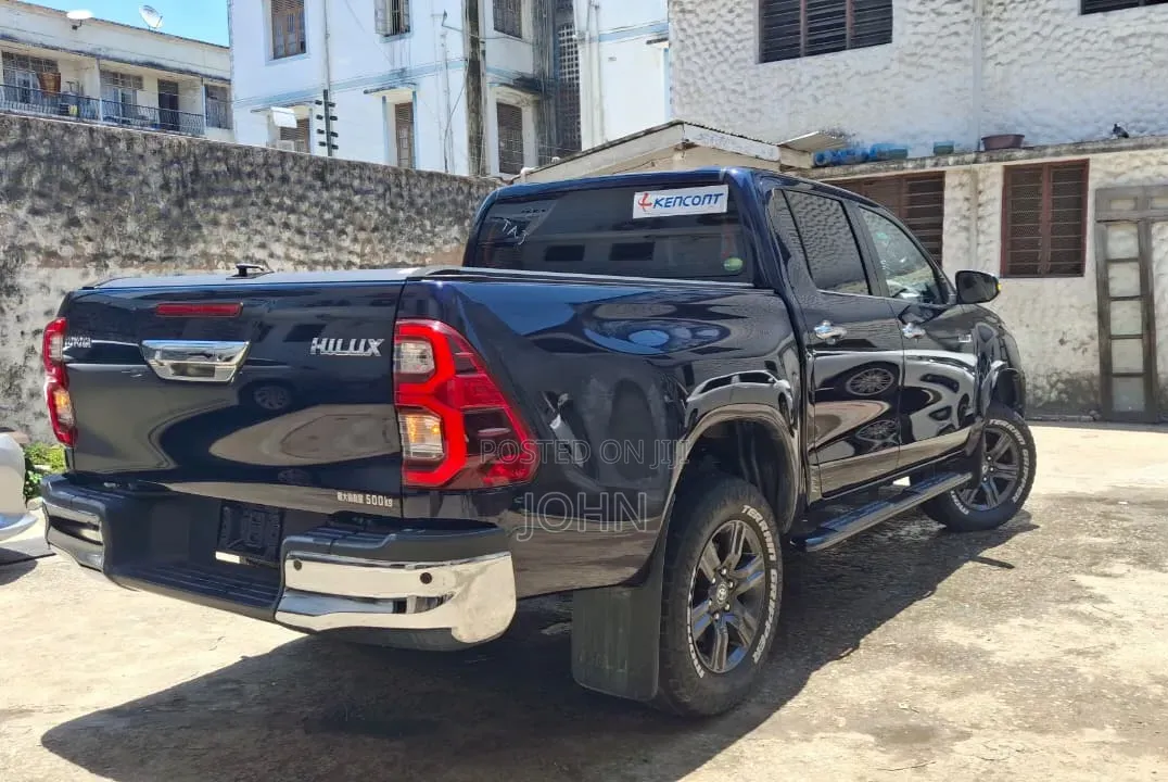 Toyota Hilux 2020 Black