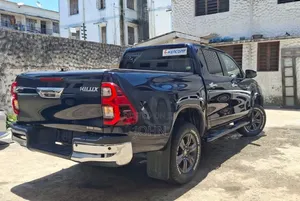 Toyota Hilux 2020 Black
