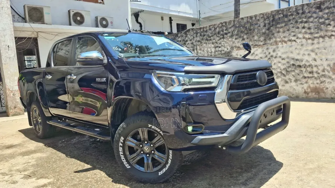 Toyota Hilux 2020 Black