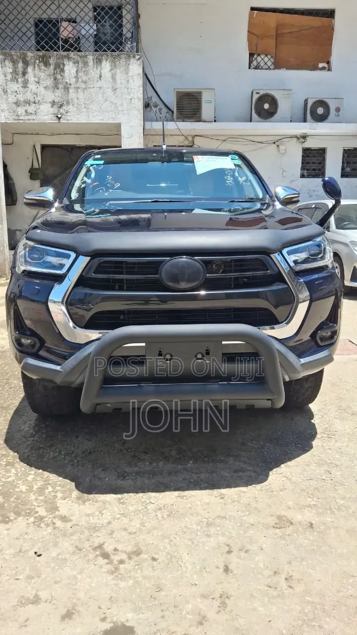 Toyota Hilux 2020 Black