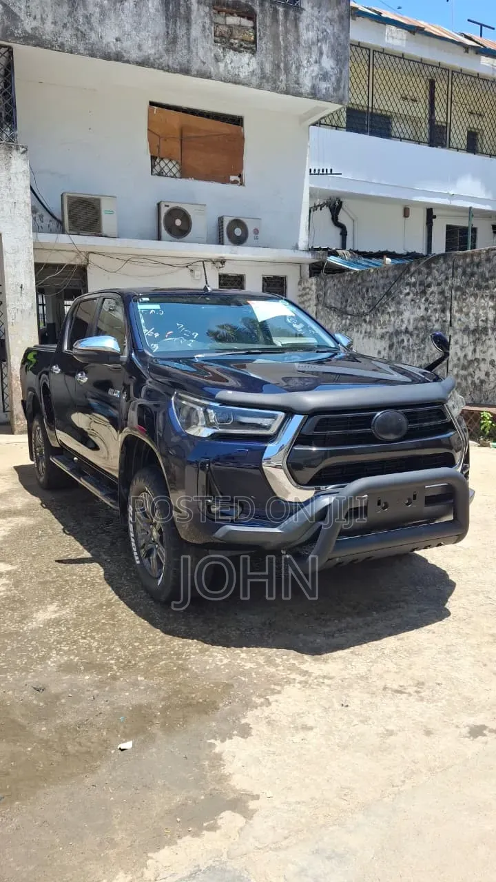 Toyota Hilux 2020 Black