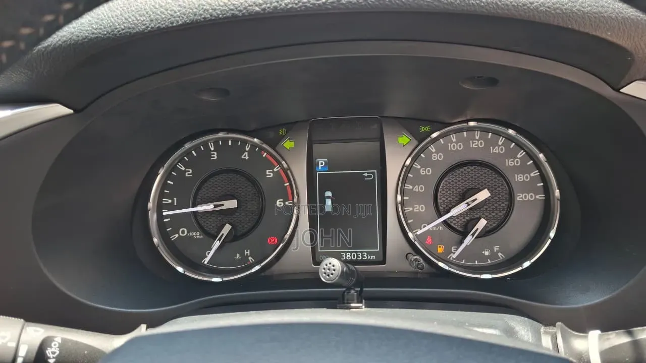 Toyota Hilux 2020 Black