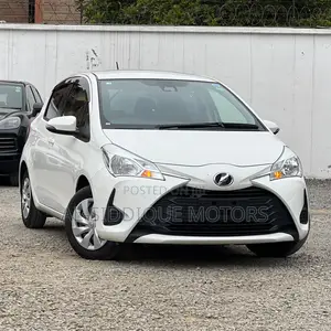 Toyota Vitz 1.0 FWD 5dr 2019 White
