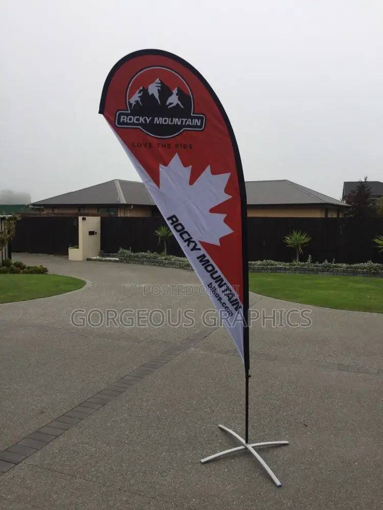 High-Quality Teardrop Banners Printing