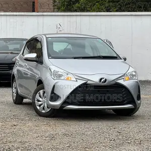 Toyota Vitz 1.0 FWD 5dr 2019 Silver