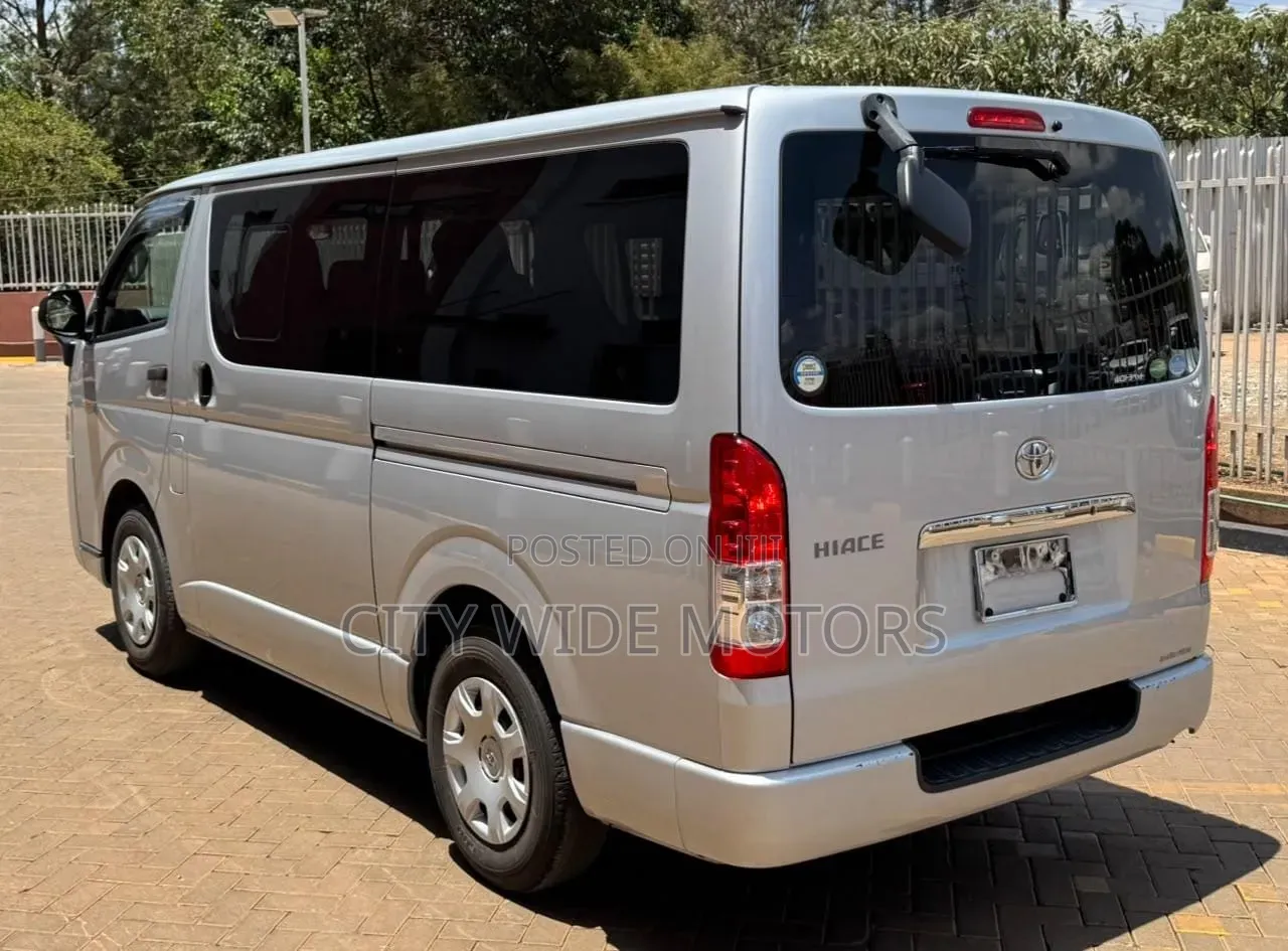 Toyota HiAce 2019 Silver