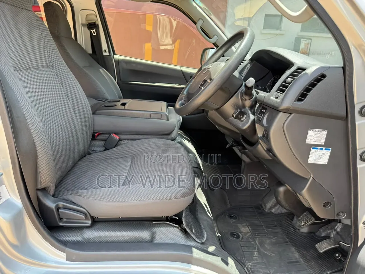 Toyota HiAce 2019 Silver