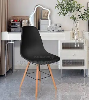 Black Ergonomic Plastic Eifel Style Eames Chair