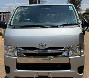 Toyota HiAce 2019 Silver