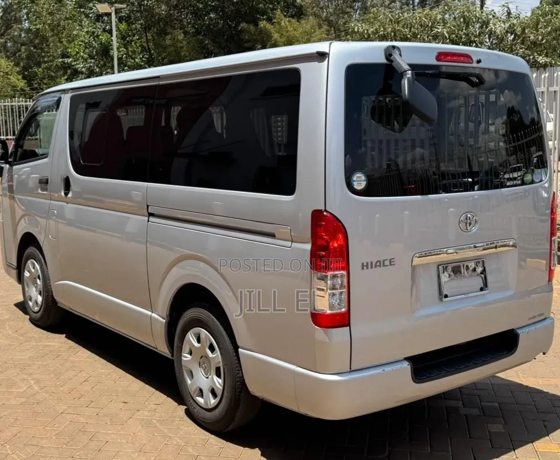 Toyota HiAce 2019 Silver