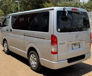 Toyota HiAce 2019 Silver