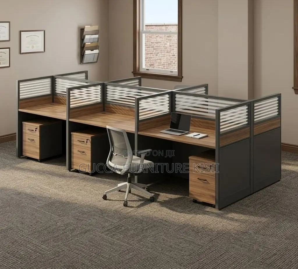 06 Seater Modular Collaborative Office Workstation