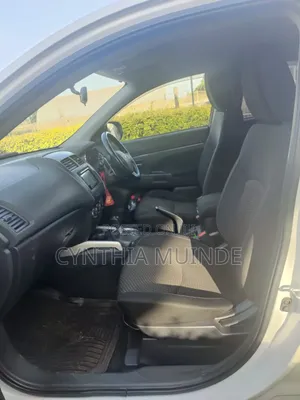 Mitsubishi RVR 2013 White