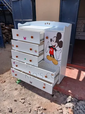 Chest of Drawers