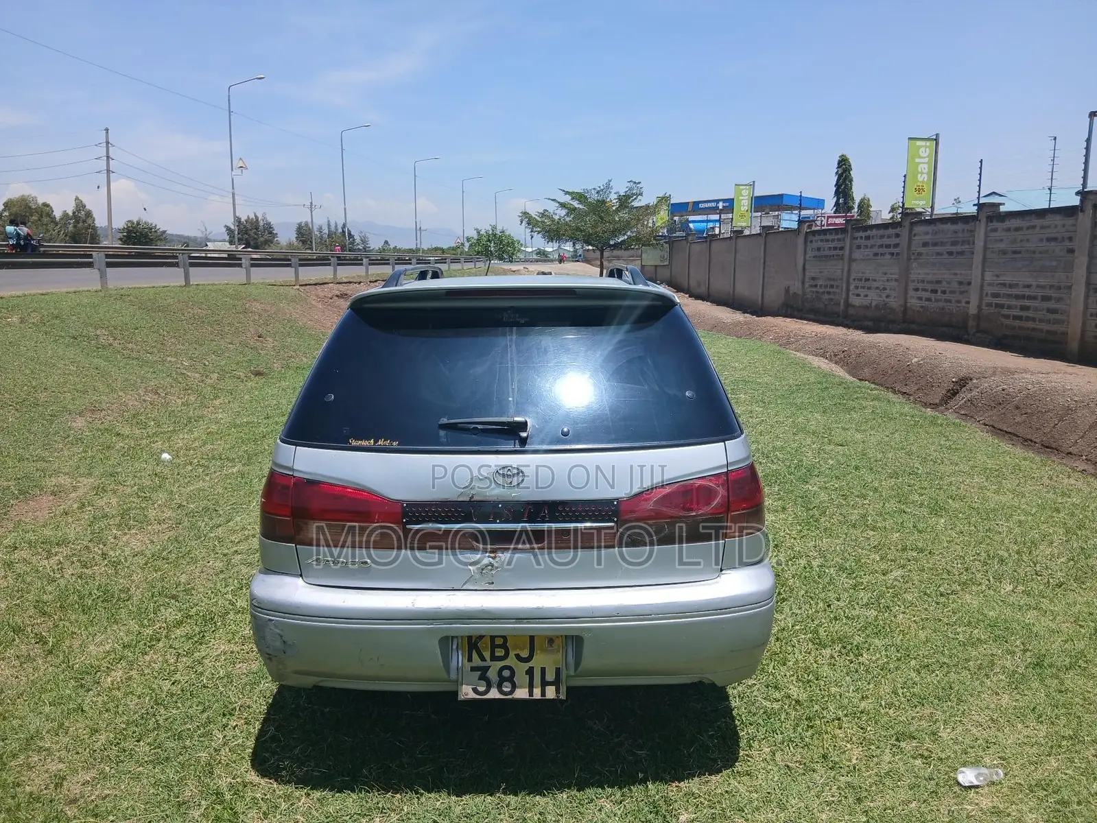 Toyota Vista 2001 Silver