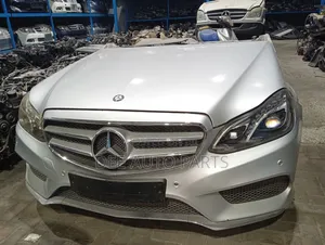 Mercedes Benz E Class W212 Nosecut