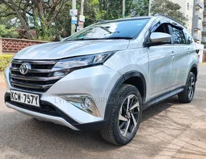 Toyota Rush 2019 Silver