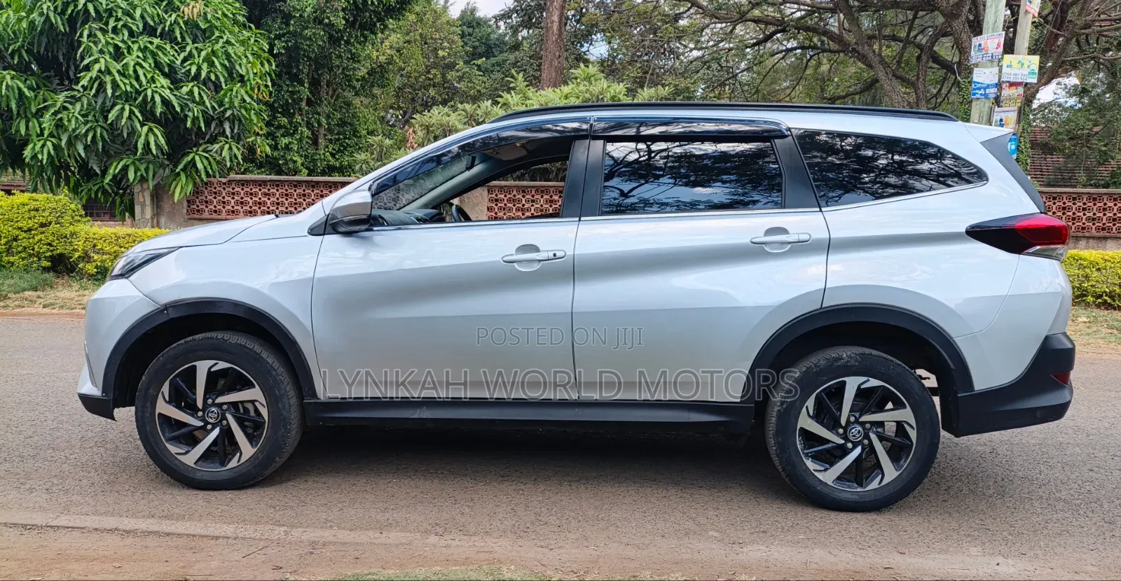 Toyota Rush 2019 Silver