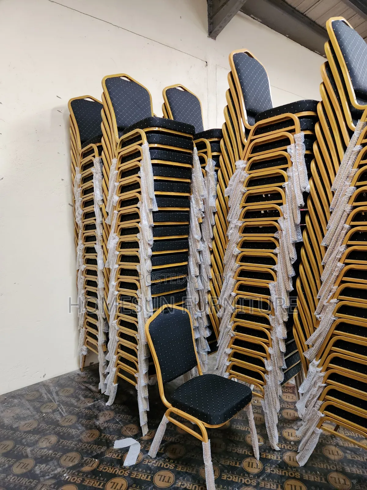 Event Chair – Black Padded Stackable Banquet Seat