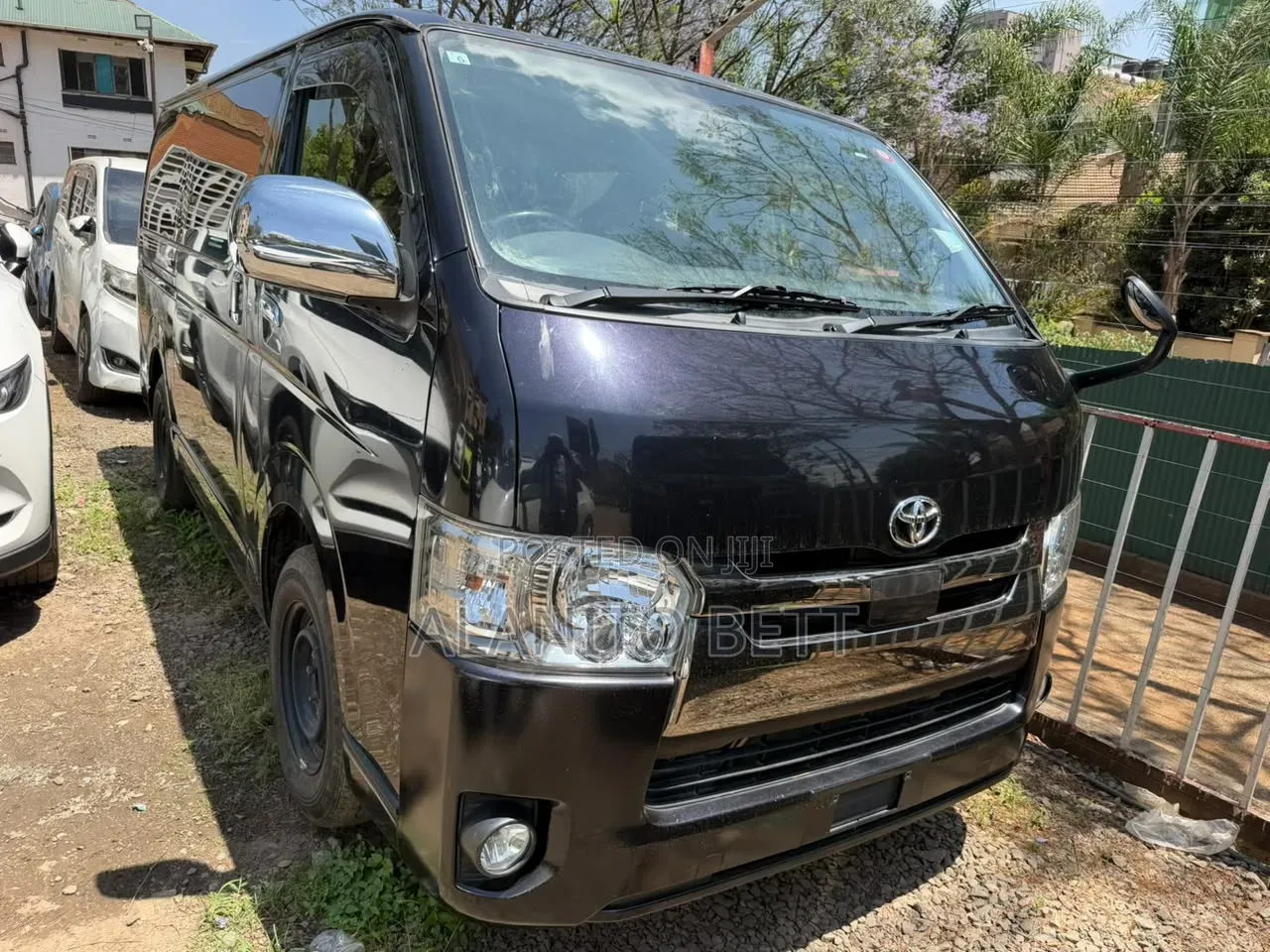 Toyota HiAce 2018 Black