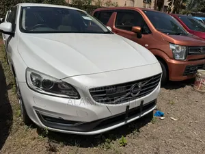 Volvo V60 2018 White