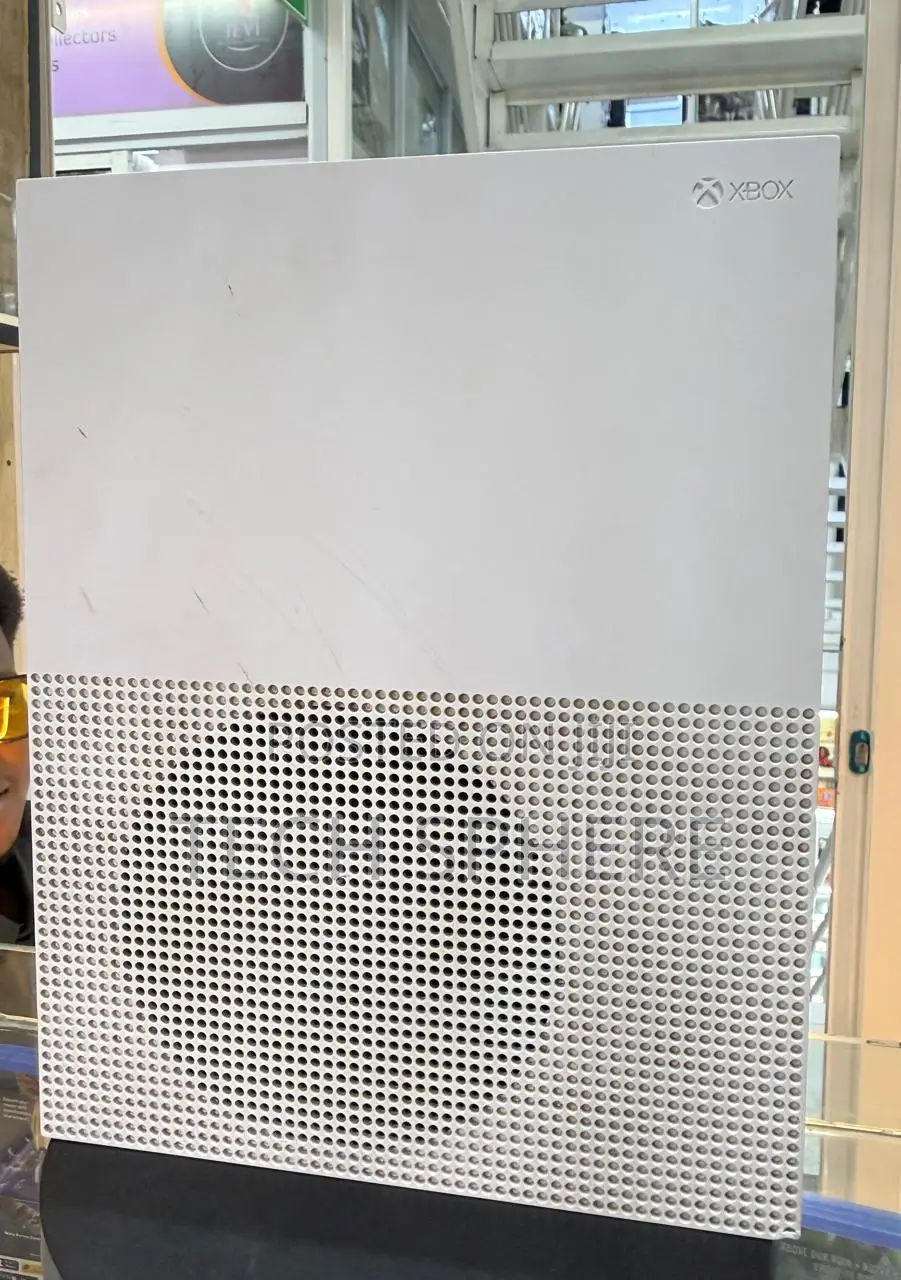 Slightly Used Microsoft Xbox One S Plus One Controller
