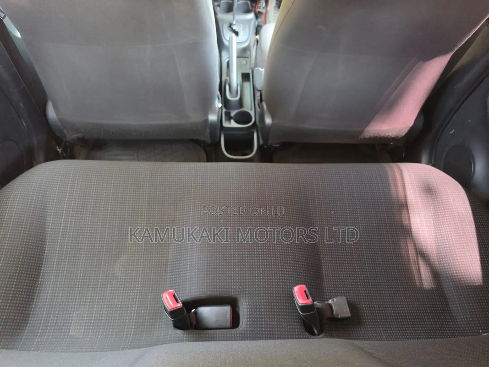 Toyota Vitz 2015 Yellow