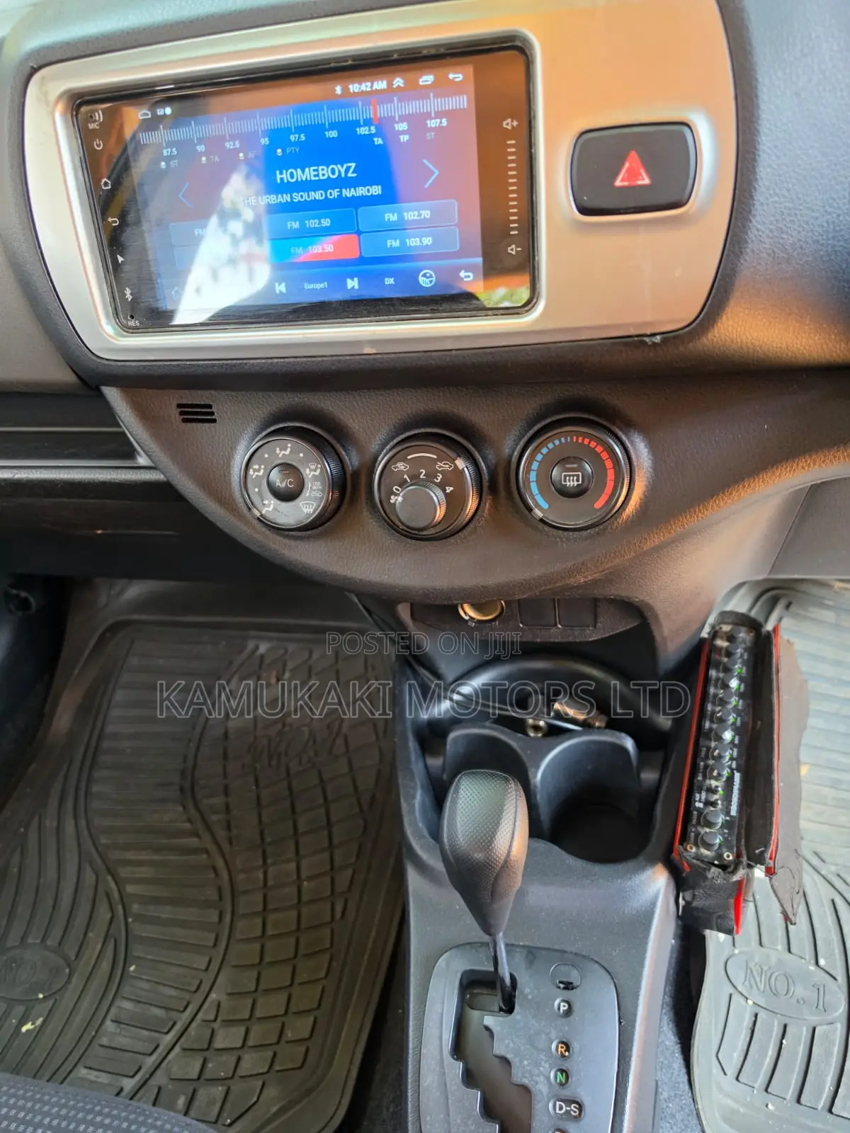Toyota Vitz 2015 Yellow