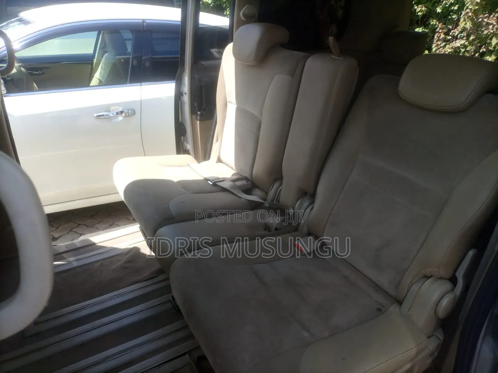 Nissan Serena 2017 Silver