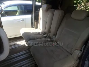 Nissan Serena 2017 Silver