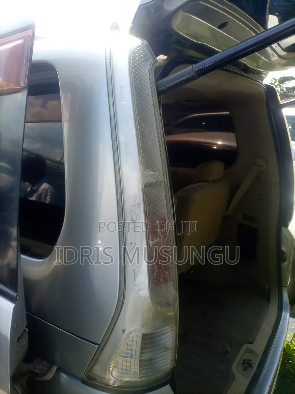 Nissan Serena 2017 Silver
