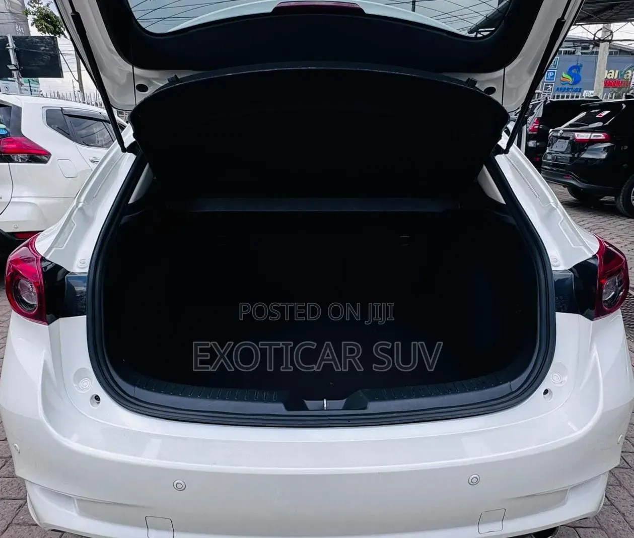 Mazda Axela 2019 White