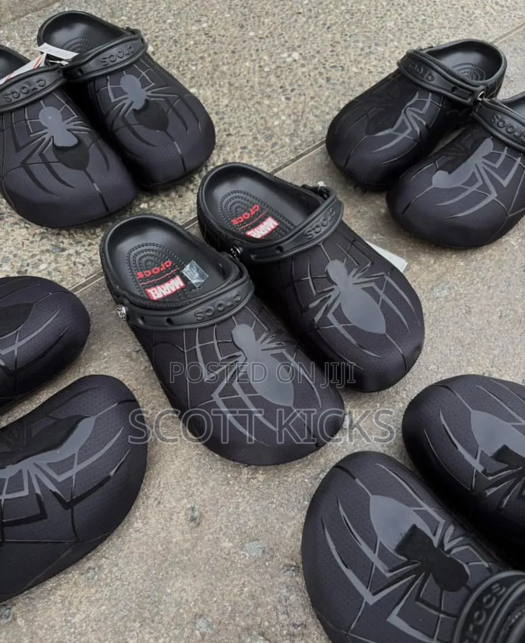 Spider-Man Neo Clogs (Black Marvel)
