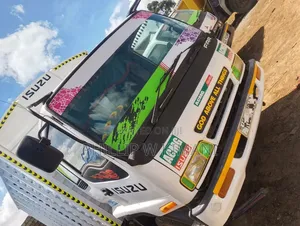 Isuzu FRR 33