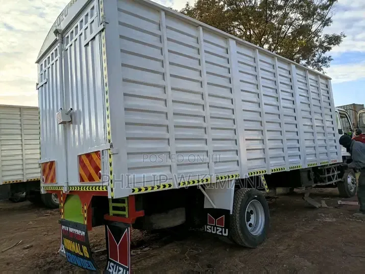 Isuzu FRR 33
