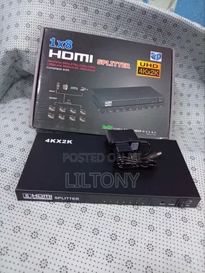 1x8 HDMI Splitter With 5V Charger
