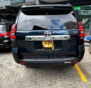 Toyota Land Cruiser Prado 2.8 2018 Blue