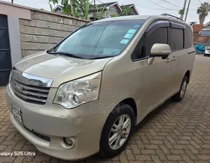 Toyota Noah 2012 Brown